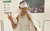 [ẢNH] Vẻ đẹp 'bông hồng lai' 18 tuổi vừa vào chung kết US Open 2021