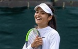 [ẢNH] Vẻ đẹp 'bông hồng lai' 18 tuổi vừa vào chung kết US Open 2021