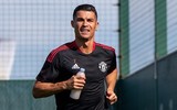 Bộ ảnh mới đẹp lung linh của Ronaldo ở sân Old Trafford