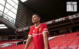 Bộ ảnh mới đẹp lung linh của Ronaldo ở sân Old Trafford