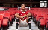 Bộ ảnh mới đẹp lung linh của Ronaldo ở sân Old Trafford