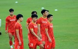 [ẢNH] Công Phượng, Quang Hải tập 'cực sung' chờ đấu Trung Quốc