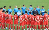 [ẢNH] Công Phượng, Quang Hải tập 'cực sung' chờ đấu Trung Quốc