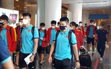 [ẢNH] Tuyển Việt Nam mệt mỏi sau đêm trắng sang Oman