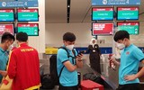 [ẢNH] Tuyển Việt Nam mệt mỏi sau đêm trắng sang Oman