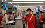 [ẢNH] Tuyển Việt Nam mệt mỏi sau đêm trắng sang Oman
