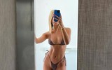[ẢNH] Bạn gái Courtois 'nghiện' khoe thân với bikini