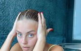 [ẢNH] Bạn gái Courtois 'nghiện' khoe thân với bikini