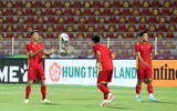 [ẢNH] Tuyển Việt Nam làm quen mặt sân 'may mắn', sẵn sàng đấu Oman