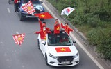 CĐV Việt Nam khuấy động không khí, 'tiếp lửa' thầy trò HLV Park