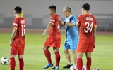 ĐT Việt Nam tập xoay tua đội hình cho AFF Cup