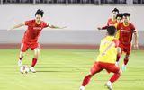 ĐT Việt Nam tập xoay tua đội hình cho AFF Cup