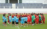 Đỗ Hùng Dũng khiến HLV Park bất ngờ ngay ở buổi tập đầu tiên