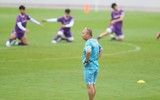 ĐT Việt Nam tập 'cực sung' dưới mưa trước khi lên đường dự AFF Cup