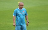 ĐT Việt Nam tập 'cực sung' dưới mưa trước khi lên đường dự AFF Cup
