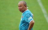 ĐT Việt Nam tập 'cực sung' dưới mưa trước khi lên đường dự AFF Cup
