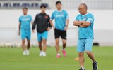 ĐT Việt Nam tập 'cực sung' dưới mưa trước khi lên đường dự AFF Cup