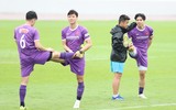 ĐT Việt Nam tập 'cực sung' dưới mưa trước khi lên đường dự AFF Cup