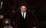 7 lần Messi nâng Quả bóng Vàng sau 12 năm