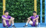 Công Phượng xỏ găng làm thủ môn trước trận gặp Campuchia