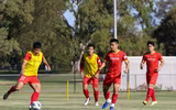 ĐT Việt Nam ra sân tập ngay sau khi đến Australia