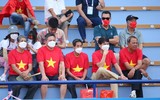 CĐV ngập trong sắc đỏ đổ về sân Việt Trì 'tiếp lửa' U23 Việt Nam