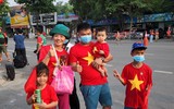 CĐV ngập trong sắc đỏ đổ về sân Việt Trì 'tiếp lửa' U23 Việt Nam