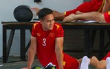 Các tuyển thủ U23 Việt Nam đẹp như 'nam thần' ở bể bơi