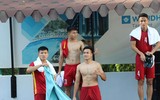 Các tuyển thủ U23 Việt Nam đẹp như 'nam thần' ở bể bơi