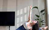 Những tư thế yoga đỉnh cao của HLV xinh đẹp Kim Sung-hee