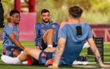 MU tươi rói tập luyện ở Thái Lan chờ đấu Liverpool