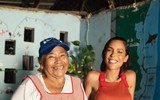 Vẻ đẹp siêu mẫu chuyển giới khiến Mbappe mê đắm