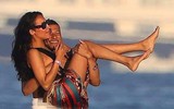 Vẻ đẹp siêu mẫu chuyển giới khiến Mbappe mê đắm
