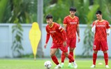 HLV Park trở lại, tuyển Việt Nam 'luyện công' giữa trưa nắng gắt