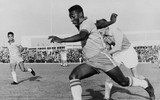 Sự nghiệp lẫy lừng của 'Vua bóng đá' Pele qua ảnh