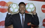 Sự nghiệp lẫy lừng của 'Vua bóng đá' Pele qua ảnh