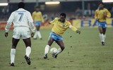 Sự nghiệp lẫy lừng của 'Vua bóng đá' Pele qua ảnh