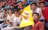 Cổ động viên vỡ òa chứng kiến CLB Công an Hà Nội thắng ngược SLNA
