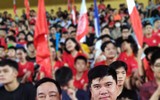 Cổ động viên vỡ òa chứng kiến CLB Công an Hà Nội thắng ngược SLNA