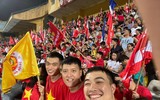 Cổ động viên vỡ òa chứng kiến CLB Công an Hà Nội thắng ngược SLNA