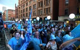 Toàn cảnh lễ diễu hành mừng cú ăn ba hoành tráng của Man City