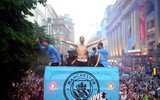 Toàn cảnh lễ diễu hành mừng cú ăn ba hoành tráng của Man City
