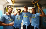 Toàn cảnh lễ diễu hành mừng cú ăn ba hoành tráng của Man City