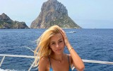 Vợ Courtois nghiện mặc bikini nhỏ xíu khoe dáng ngọc