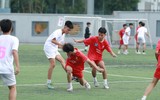 Chùm ảnh loạt trận 8h30 sáng 15-10