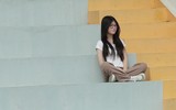 Những cổ động viên xinh đẹp trên khán đài sân Tây Hồ
