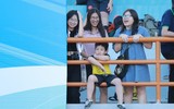 Muôn trạng thái cảm xúc cổ động viên bóng đá học sinh Hà Nội