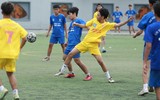 Chùm ảnh loạt trận 10h30 sáng 22-10