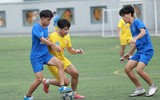 Chùm ảnh loạt trận 10h30 sáng 22-10