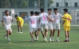 Chùm ảnh loạt trận 8h30 sáng 12-11